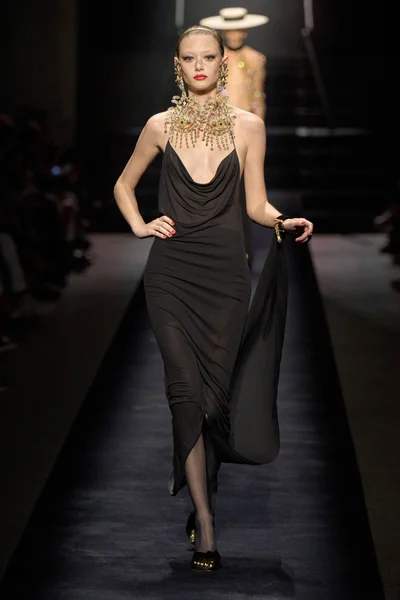 Look 15